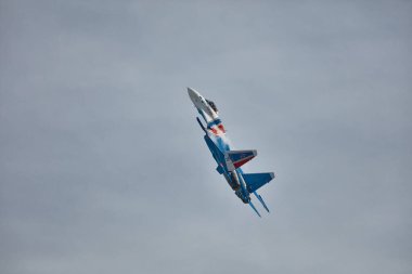 Rus Hava Kuvvetleri, Rus Şövalyeleri akrobatik takımının performansı. Uçaklar Sukhoi Su-30SM, NATO kod adı Flanker-C Uluslararası Askeri-Teknik Forum-2020. 09.25.2020, Moskova, Rusya