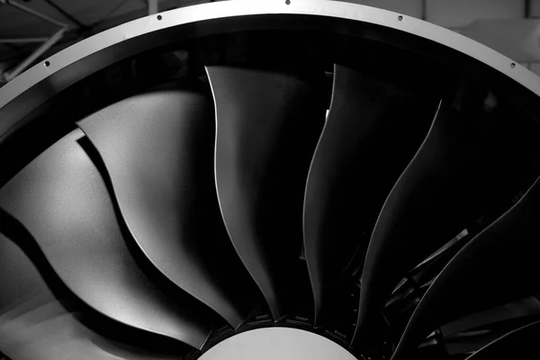 Motore Turbofan Moderno Primo Piano Turbojet Aeromobili Sfondo Nero — Foto Stock