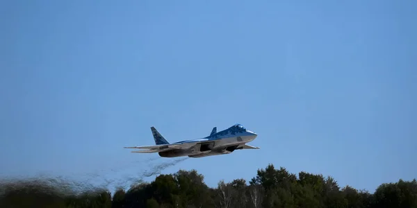 New Russian Five Generation Fighter Shows Aerial Maneuver Battle Moscow — Stock Photo, Image