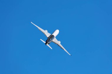Hava otobüsü A350 XWB. MAKS 2019 hava gösterisindeki Modern Uçak Gösteri Uçuşu. ZHUKOVSKY, RUSYA, 30 AĞUSTOS 2019