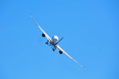 Hava otobüsü A350 XWB. MAKS 2019 hava gösterisindeki Modern Uçak Gösteri Uçuşu. ZHUKOVSKY, RUSYA, 30 AĞUSTOS 2019