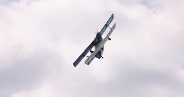 TVS-2MS Multi purpose light aircraft with a hybrid powerplant, innovations in aviation, Demonstration flight on MAKS 2021 airshow, slow motion 100 fps. ZHUKOVSKY, RUSSIA, 22.07.2021 — Stock Video