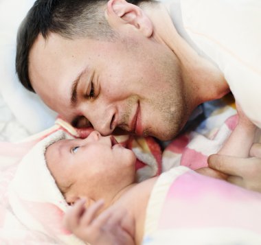 Yeni doğan bebek çocuk ve baba