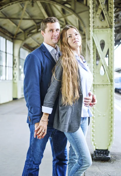 Happy couple in love outdoors — Stock Photo, Image