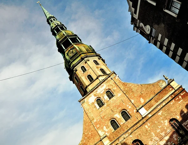 Spire Peter Church Center Old Riga — Stock Photo, Image