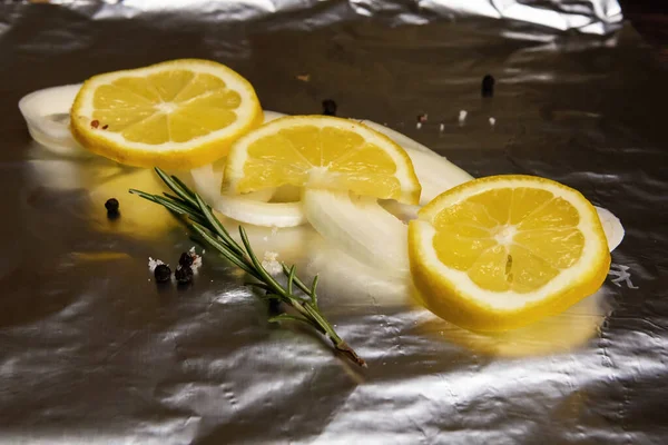 Ingredienti Cottura Del Pesce Fresco Sono Sulla Pellicola — Foto Stock