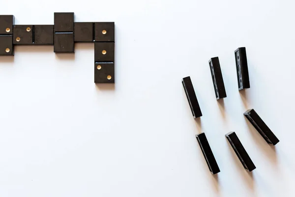 Eğlenceli Bir Domino Oyunu Için Aile Eğlencesi Kemikler Beyaz Arka — Stok fotoğraf