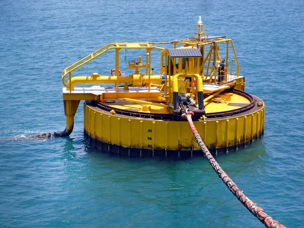 Monoboy Sea Pumping Fuel Help Petrol Station — Stock Photo, Image