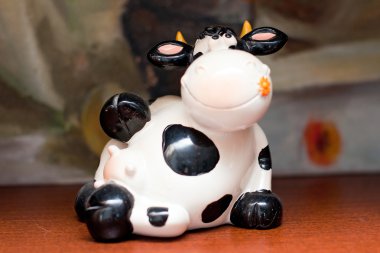 Hediyelik eşya veya servet, inek gülümseyen