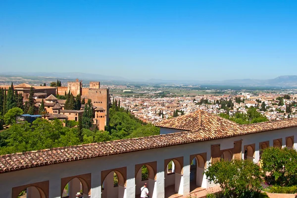 Zahrady la alhambra v Granadě, Španělsko — Stock fotografie