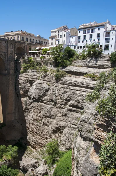 Casco antiguo de Ronda en una colina en la región de Andalucía España, Ma —  Fotos de Stock