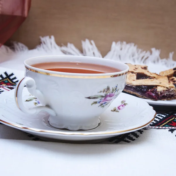 Homemade cake with tea — Stock Photo, Image