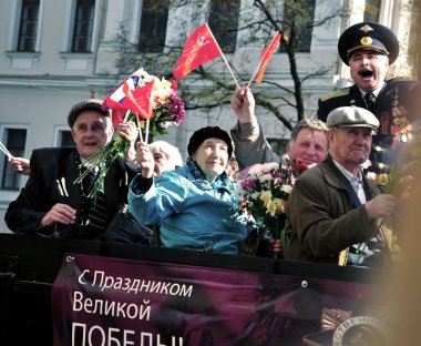 St. Petersburg - 9 Mayıs: geçit N zafer gününde adanmış
