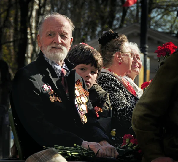 サンクトペテルブルク - 5 月 9 日: N の戦勝記念日に捧げパレード — ストック写真