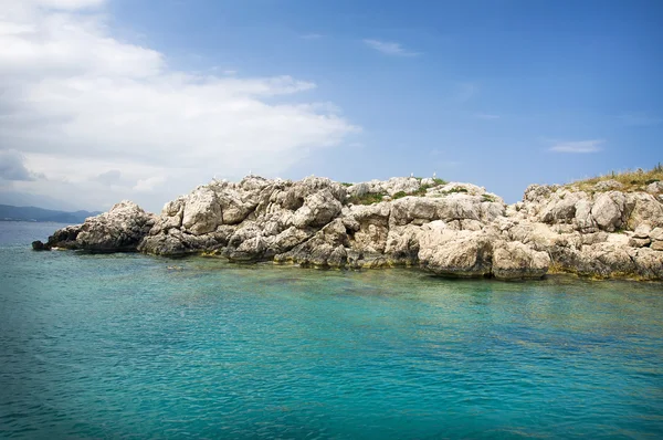 Rocas en el mar Mediterráneo — Foto de Stock