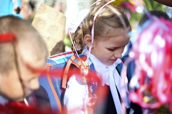 Petrohrad, Rusko - 1 září 2015: Děti jdou do sch — Stock fotografie