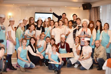 en büyük flashmob mantı kalıplama
