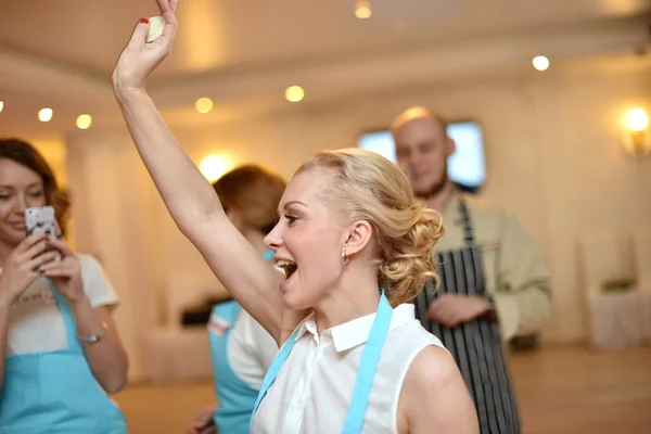 Legnagyobb flashmob a pelmenit öntése — Stock Fotó