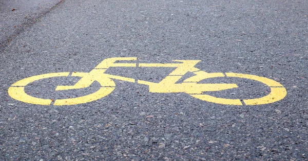 Fietssymbool Dat Een Fietspad Voorstelt Geel Geschilderd Bord Voor Fietsen — Stockfoto