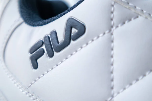 Fila Ayakkabı Tabelası Dünyanın Büyük Spor Giyim Şirketlerinden Biri Fila — Stok fotoğraf