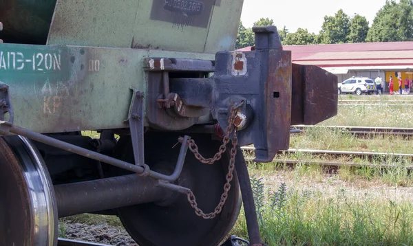 Train Carriage Rails Outdated Technology Joining Freight Train Wagons Oil — Stock Photo, Image