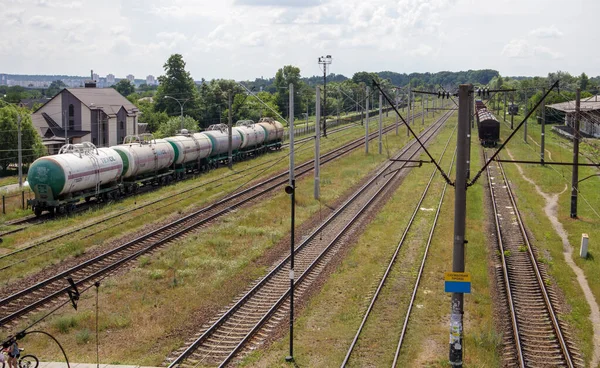 Vasútállomások Kocsikkal Vasúti Sínekkel Vonatokkal Közlekedési Rendszer Előre Vezető Vasút — Stock Fotó