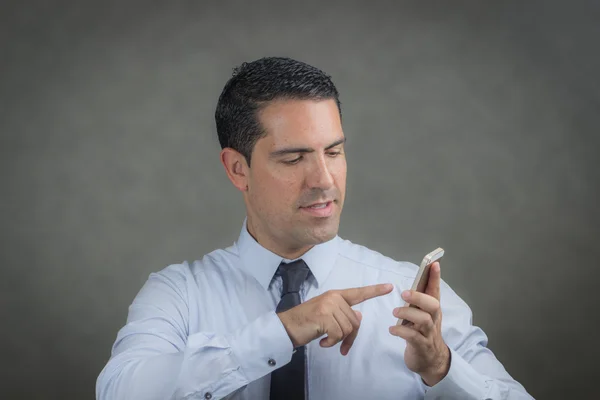 Erkek latin telefon görüşmesi