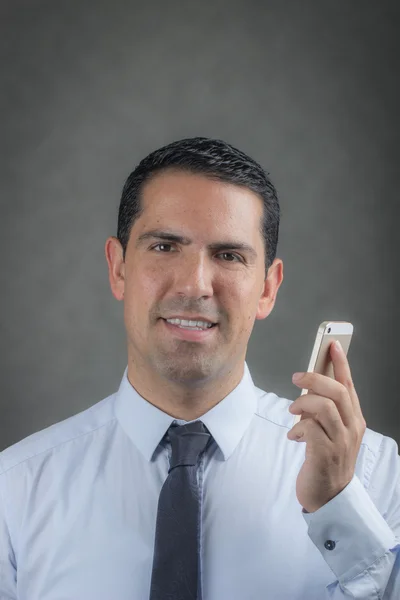 Erkek latin telefon görüşmesi