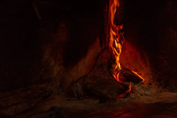 Piece Wood Ash Burning Corner Old Abandoned Room — Stock Photo, Image