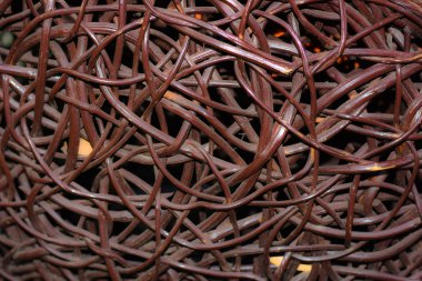 kahverengi rattan serbest formu kapat