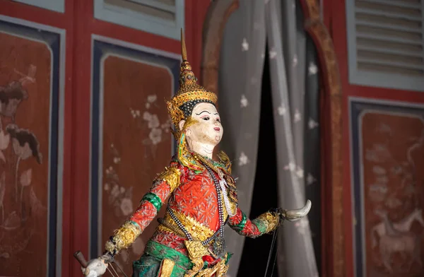 Tayland kukla gösterileri, dans eden kuklalar, Asya kukla kültürü.