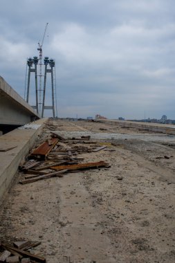 Yeni bir köprü inşaatı