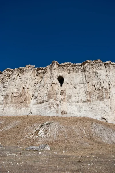 Grotta nella roccia — Foto Stock