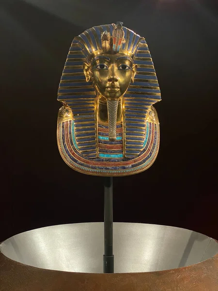 Utställning Tutankhamun Zürich Pandemisk Tid Guldmask Svart Bakgrund Som Replika Royaltyfria Stockbilder