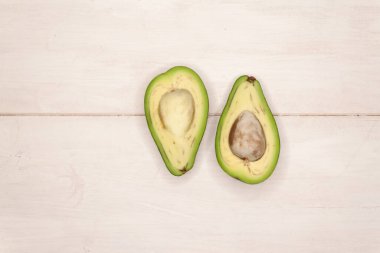 Beyaz arka planda sebze ve meyveler