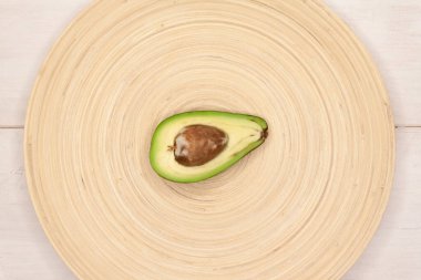 Beyaz arka planda sebze ve meyveler