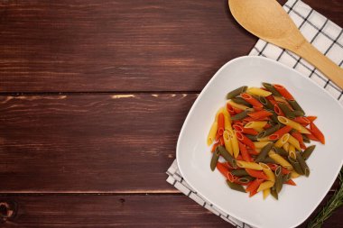 Beyaz arka planda sebze ve meyveler