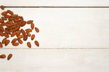 Beyaz arka planda sebze ve meyveler