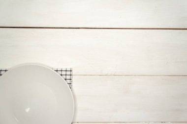 Beyaz arka planda sebze ve meyveler