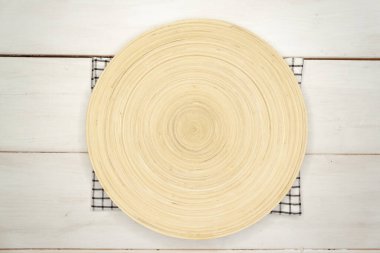 Beyaz arka planda sebze ve meyveler