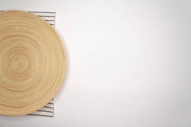 Beyaz arka planda sebze ve meyveler