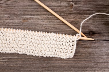 ahşap üzerine örgü