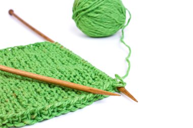 Yeşil iplik ve örme