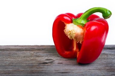 ahşap üzerine kırmızı biber