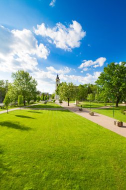 Kistelek küçük parkta