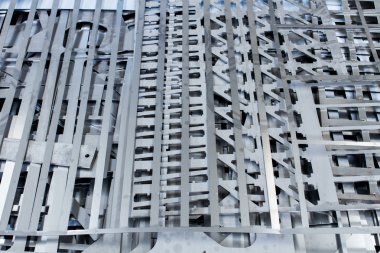 düzenlenen metal yaprak