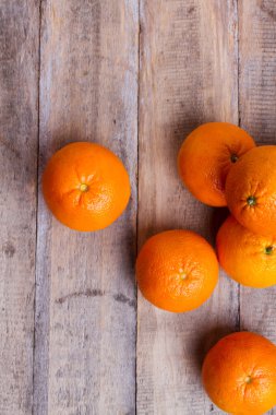ahşap üzerine portakal