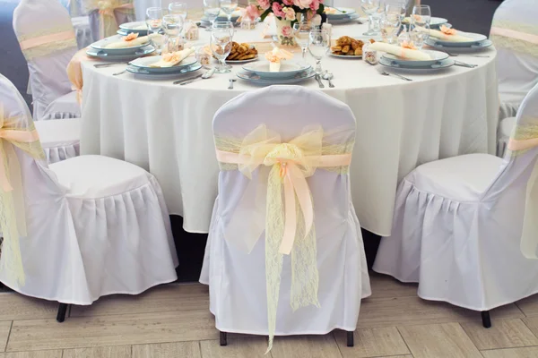 Wedding chair with ribbon — Stock Photo, Image