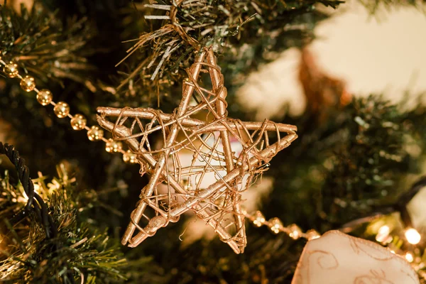 金の星は、クリスマスの装飾 — ストック写真