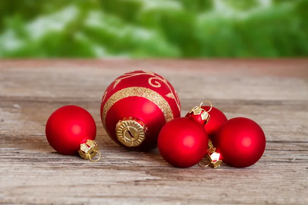 Bolas rojas de tiempo de Navidad —  Fotos de Stock